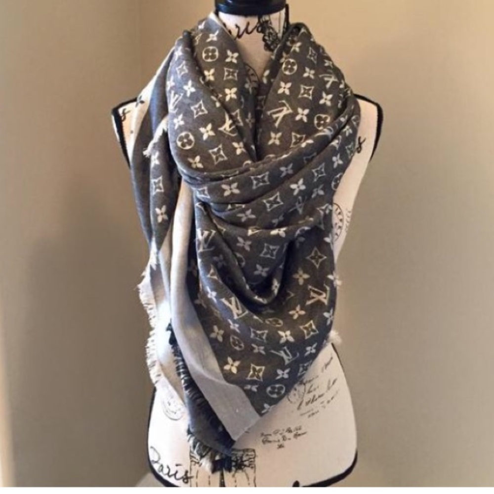 Louis Vuitton Monogram Silk/Wool Shawl scarf